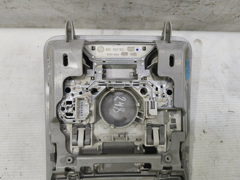 Плафон салонный Volkswagen Jetta 2008