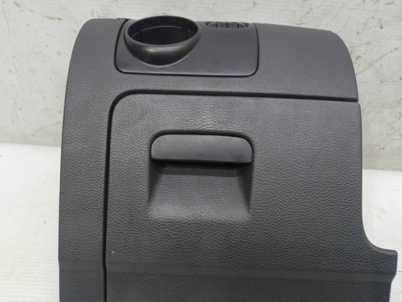 Накладка декоративная Volkswagen Jetta 2008