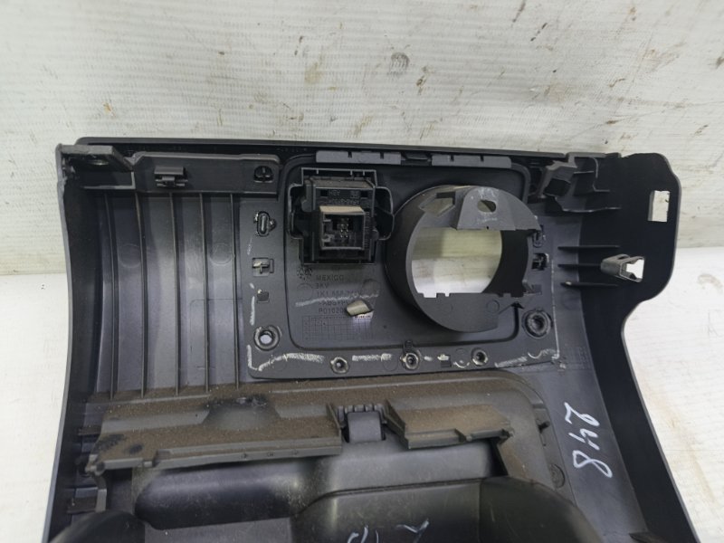 Накладка декоративная Volkswagen Jetta 2008