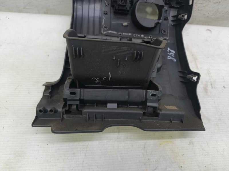 Накладка декоративная Volkswagen Jetta 2008