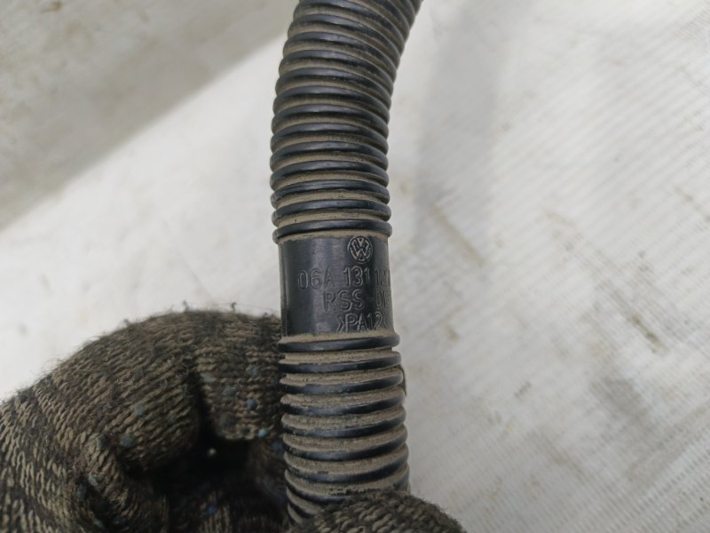 Трубка картерных газов Volkswagen Jetta 2008