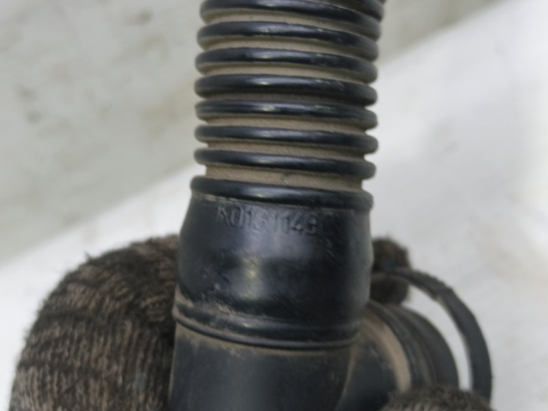 Патрубок картерных газов Volkswagen Jetta 2008