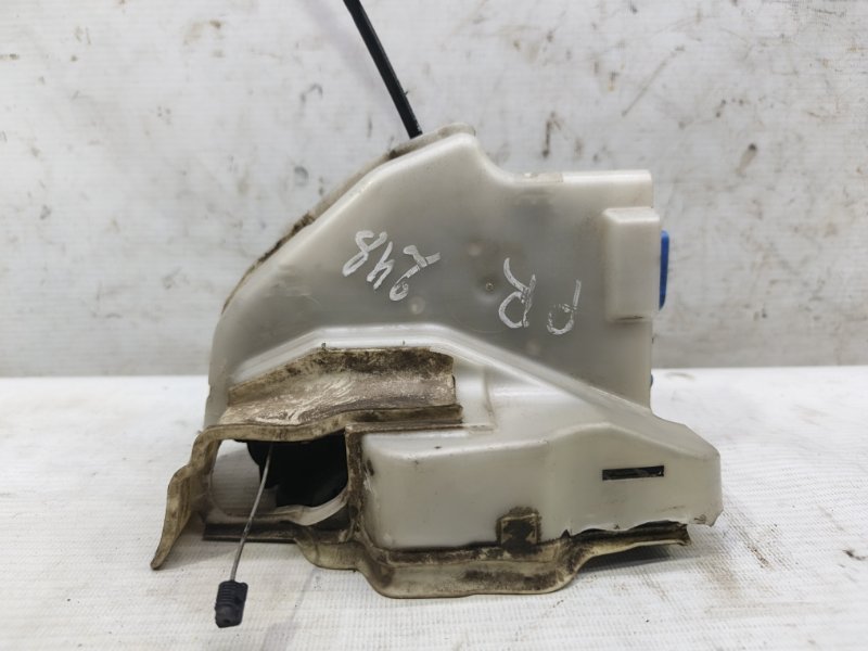 Замок двери Volkswagen Jetta 2008