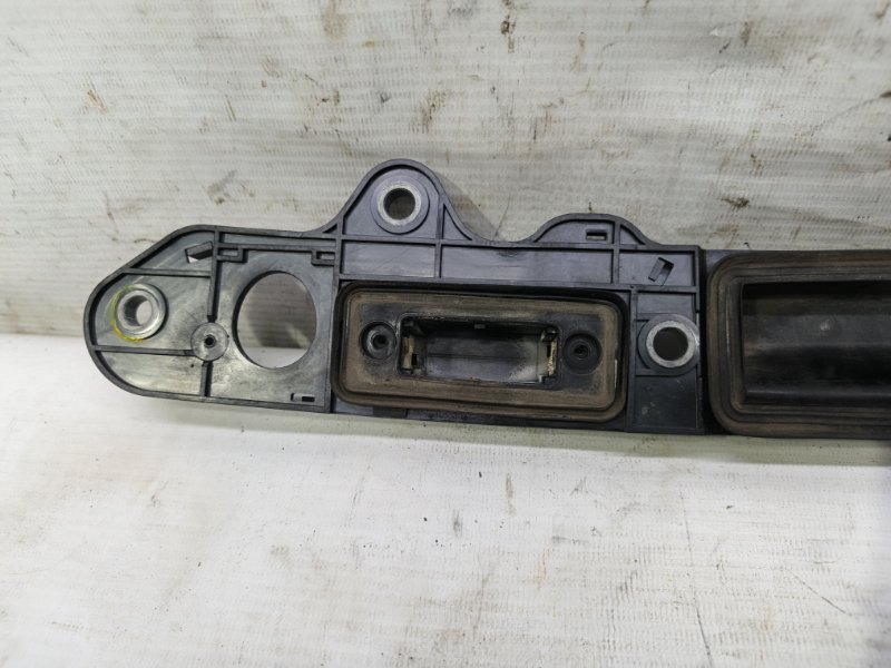 Кнопка открывания багажника Volkswagen Jetta 2008