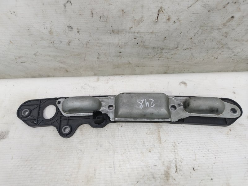 Кнопка открывания багажника Volkswagen Jetta 2008