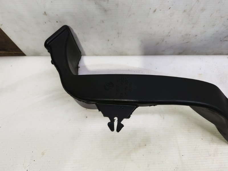 Воздуховод Volkswagen Jetta 2008