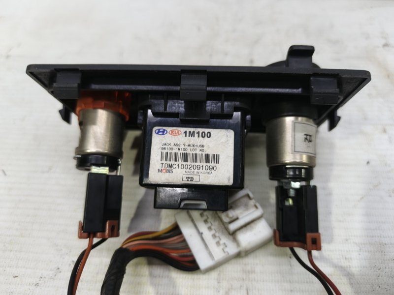 Блок USB Kia Cerato 2010 TD