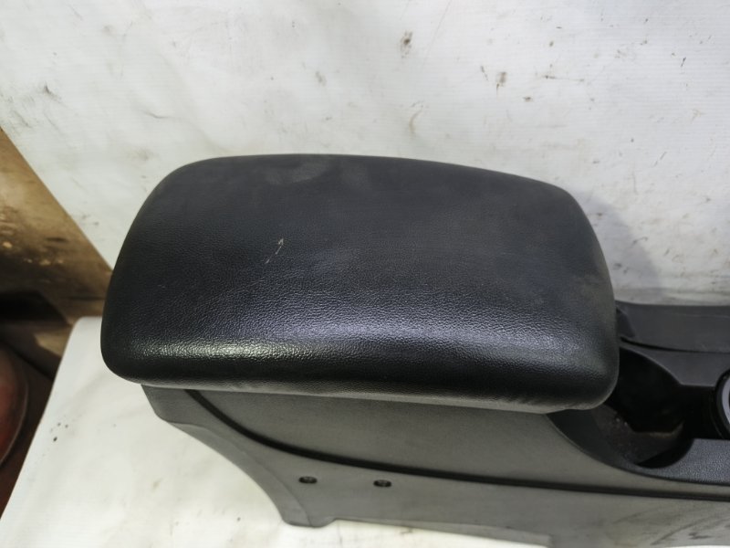 Подлокотник Kia Cerato 2010 TD