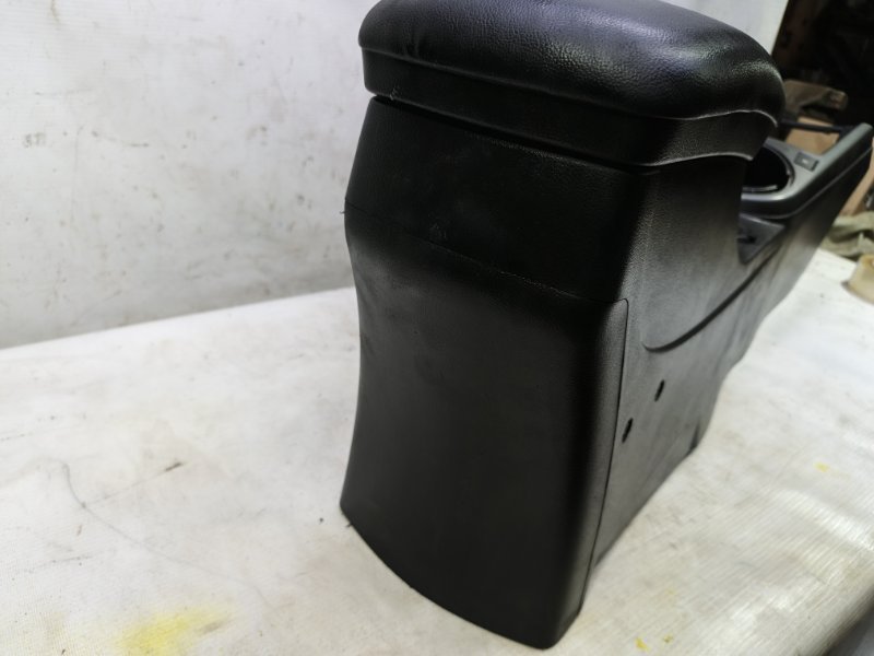 Подлокотник Kia Cerato 2010 TD