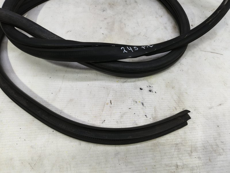 Уплотнитель кузова Kia Cerato 2010 TD