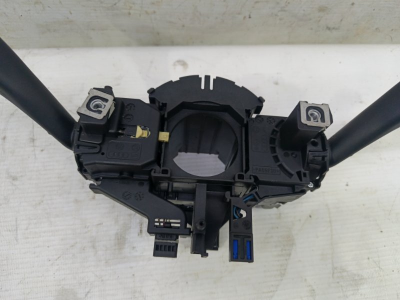 Подрулевой переключатель Volkswagen Jetta 2008