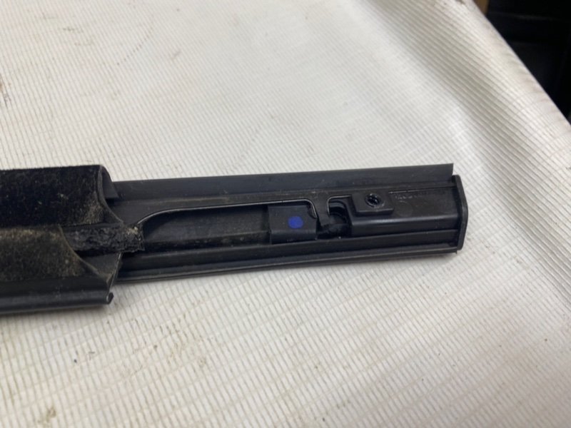 Молдинг стекла Omoda C5 2023