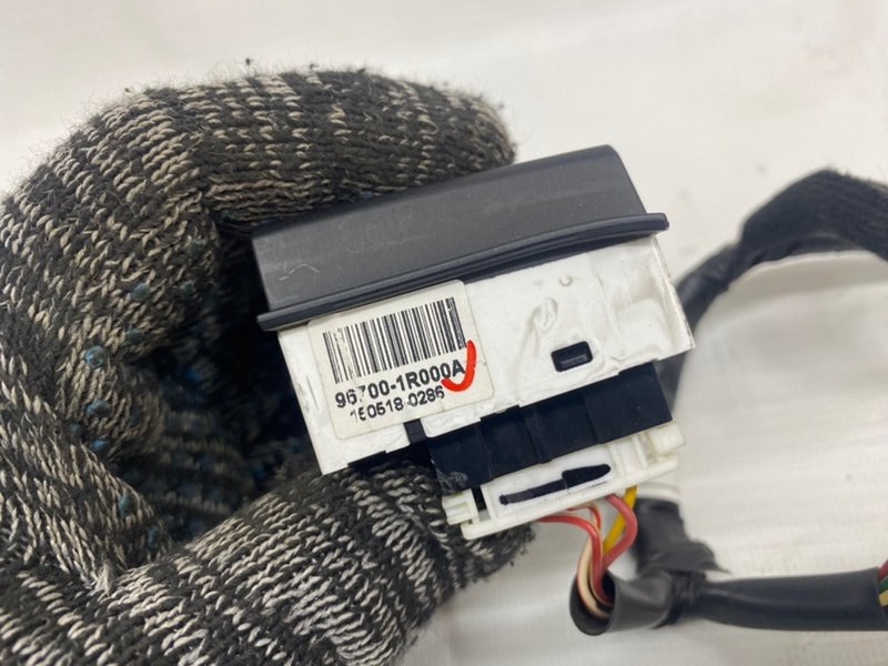 Кнопка в руль Hyundai Solaris 2015