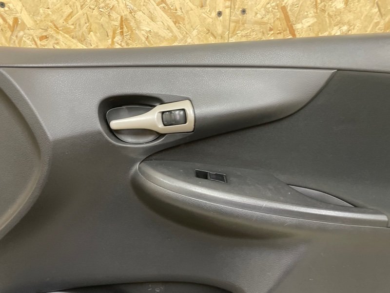 Обшивка двери Toyota Corolla 2008 E150