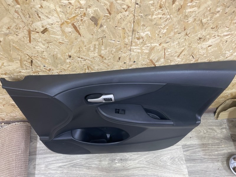 Обшивка двери Toyota Corolla 2008 E150