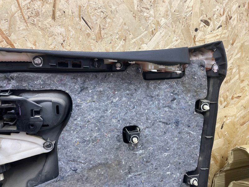 Обшивка двери Toyota Corolla 2008 E150