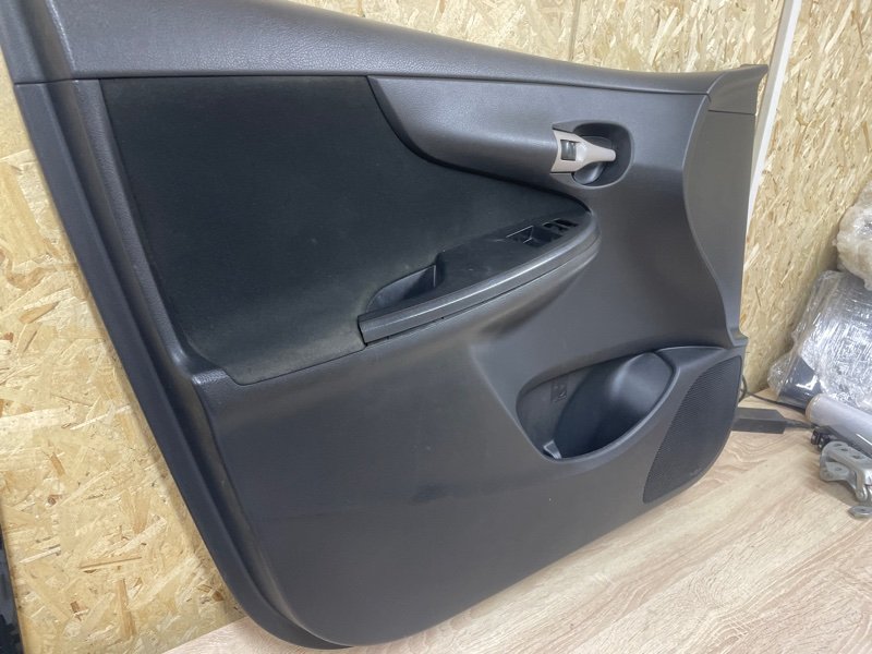 Обшивка двери Toyota Corolla 2008 E150