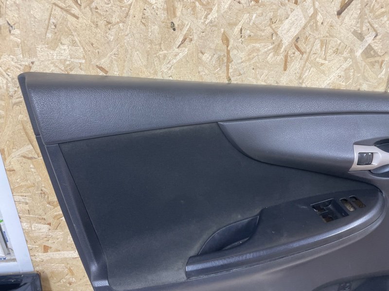 Обшивка двери Toyota Corolla 2008 E150