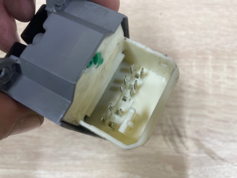 Блок управления стеклоподъемниками Toyota Corolla 2008 E150