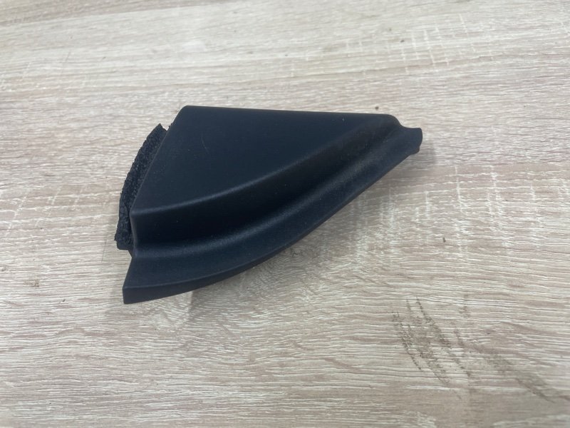 Уголок двери (внутренний) Toyota Corolla 2008 E150