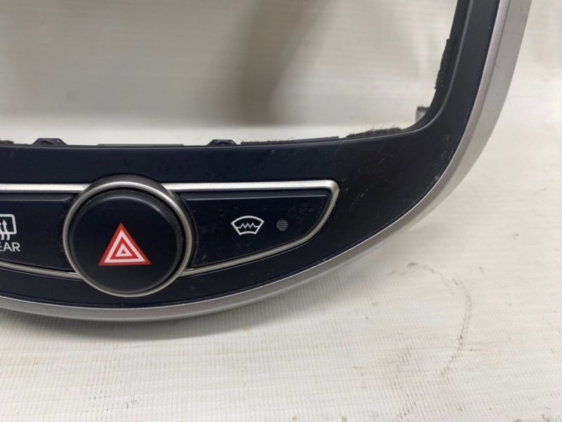 Дефлектор воздушный Hyundai Solaris 2015