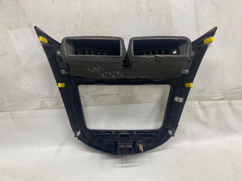 Дефлектор воздушный Hyundai Solaris 2015