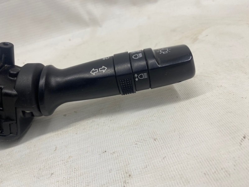 Переключатель подрулевой Hyundai Solaris 2015