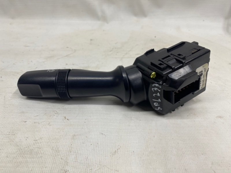 Переключатель подрулевой Hyundai Solaris 2015