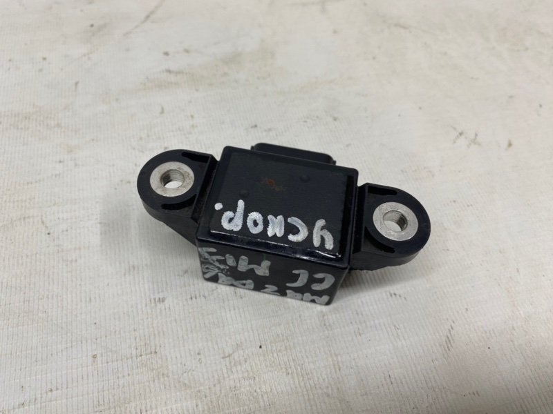 Датчик ускорения Mazda Mazda6 GG