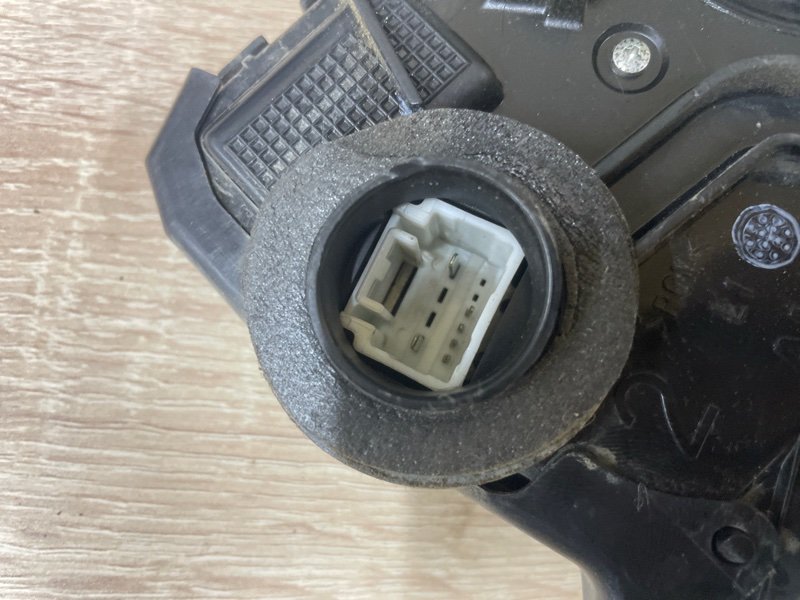 Замок двери Toyota Corolla 2008 E150