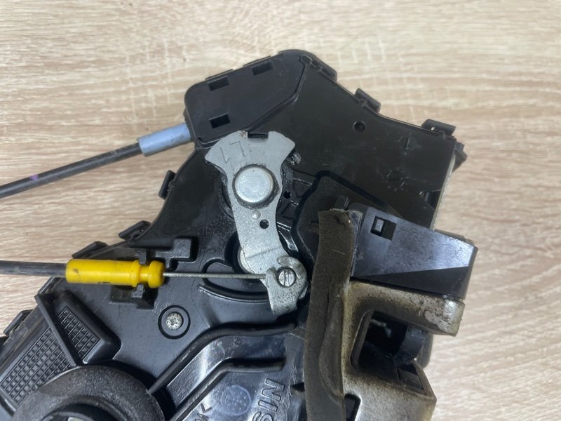 Замок двери Toyota Corolla 2008 E150