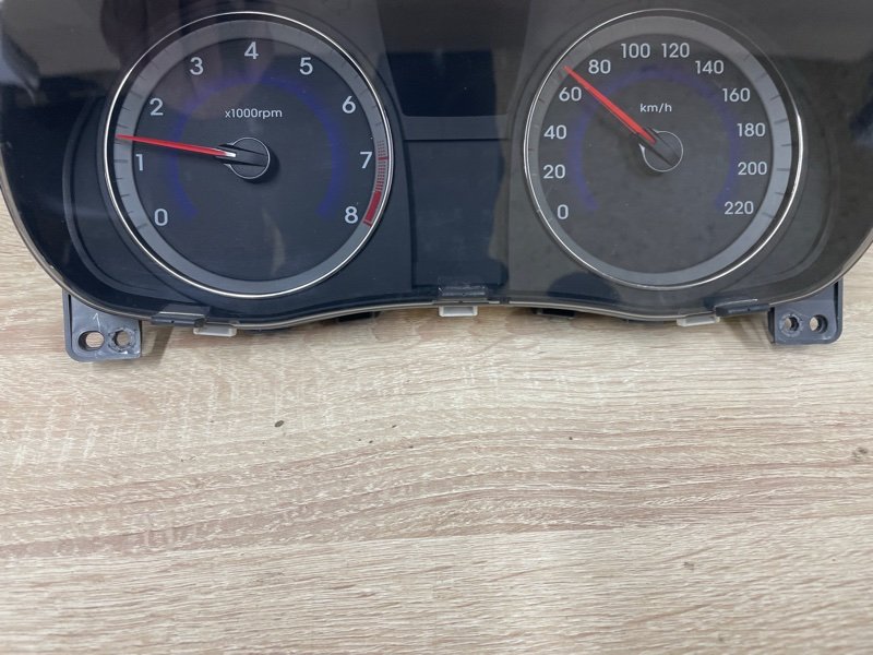 Панель приборов Hyundai Solaris 2015