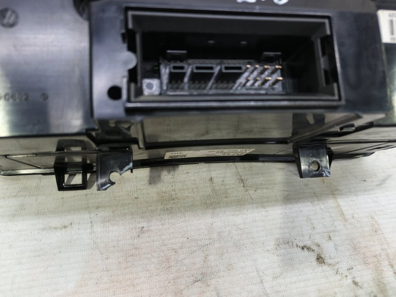 Панель приборов Volkswagen Jetta 2008