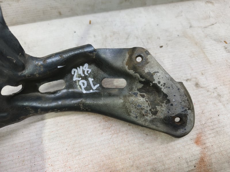 Кронштейн крыла Volkswagen Jetta 2008