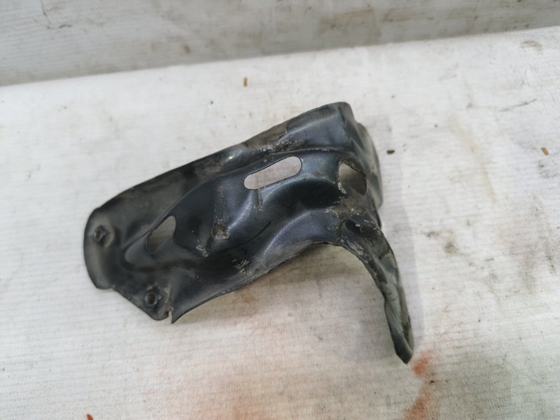 Кронштейн крыла Volkswagen Jetta 2008