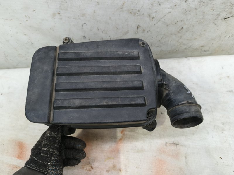 Корпус воздушного фильтра Volkswagen Jetta 2008