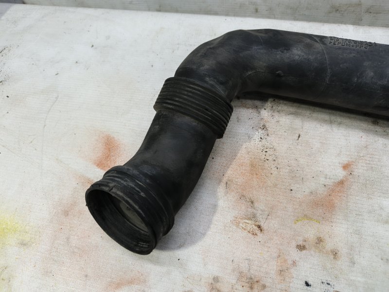 Патрубок воздушного фильтра Volkswagen Jetta 2008