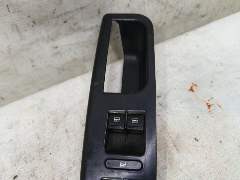 Блок управления стеклоподъемниками Volkswagen Jetta 2008