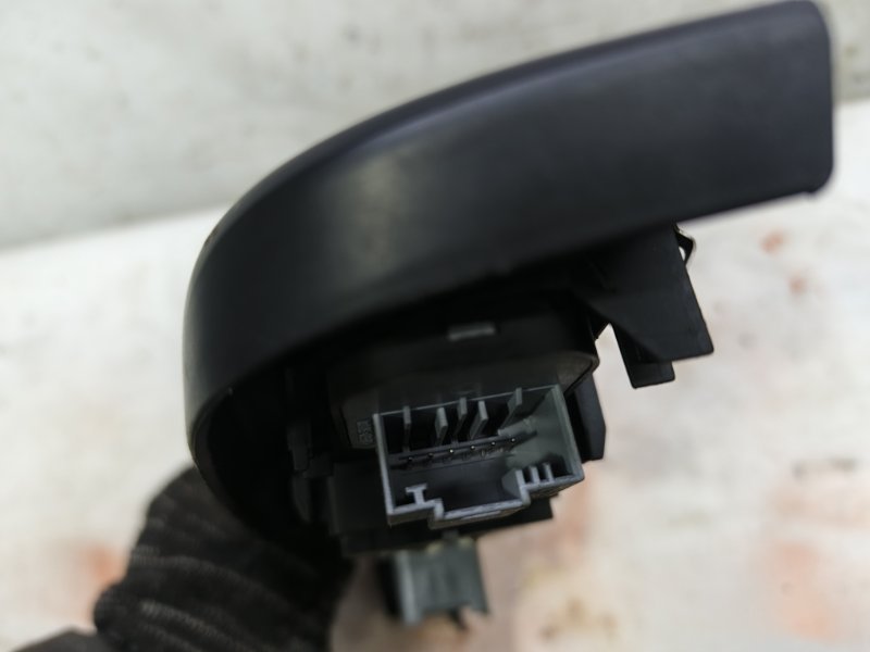 Блок управления стеклоподъемниками Volkswagen Jetta 2008