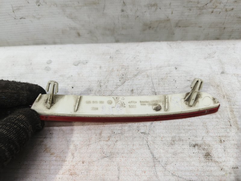 Отражатель в бампер Volkswagen Jetta 2008