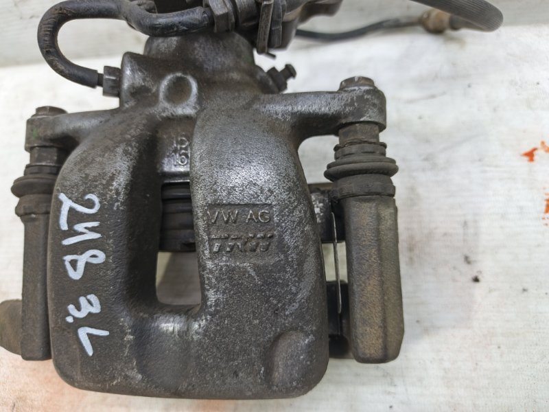 Суппорт Volkswagen Jetta 2008
