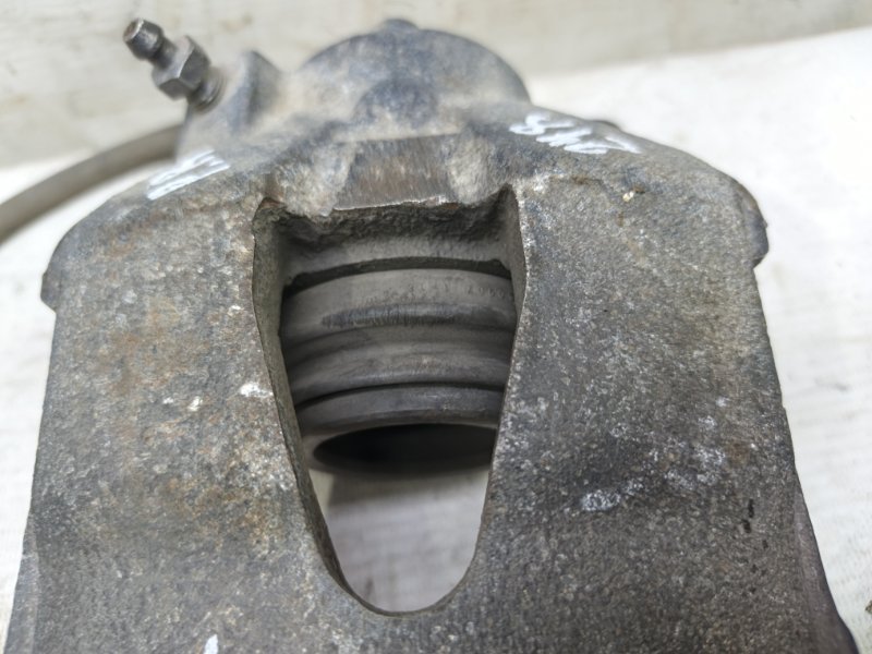 Суппорт Volkswagen Jetta 2008