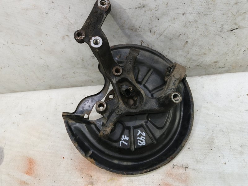 Кулак поворотный Volkswagen Jetta 2008