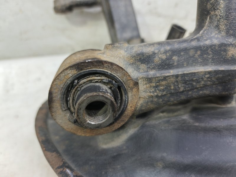 Кулак поворотный Volkswagen Jetta 2008