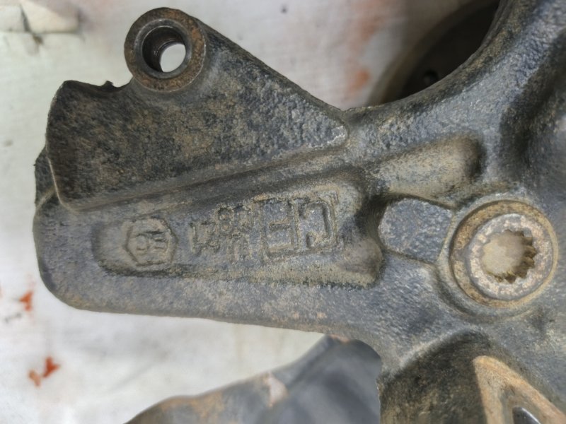 Кулак поворотный Volkswagen Jetta 2008