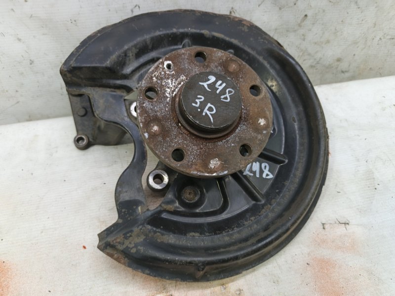 Кулак поворотный Volkswagen Jetta 2008