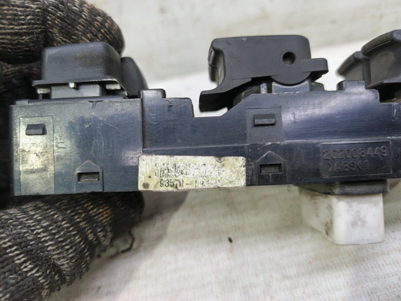 Блок управления стеклоподъемниками Kia Cerato 2010 TD