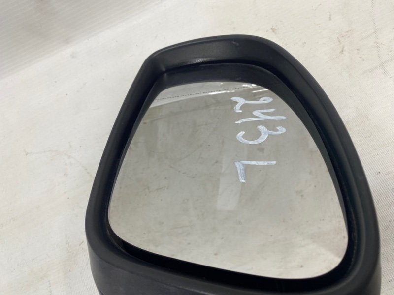 Зеркало Skoda Fabia 2008