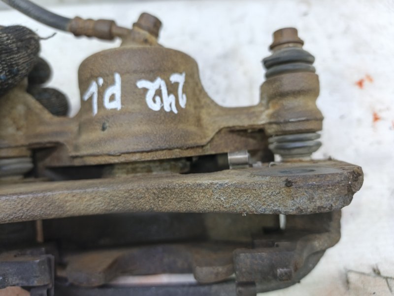 Суппорт TOYOTA Corolla Levin 1993