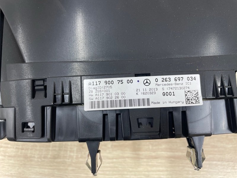 Панель приборов Mercedes CLA - Class 2015 CLA 180